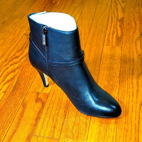 Vince Camuto | Vanya Ankle Boots - Picture 2 of 10